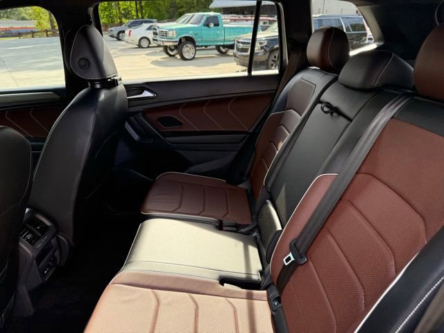 Used 2022 Volkswagen Tiguan SEL R-Line AWD/4WD image 57