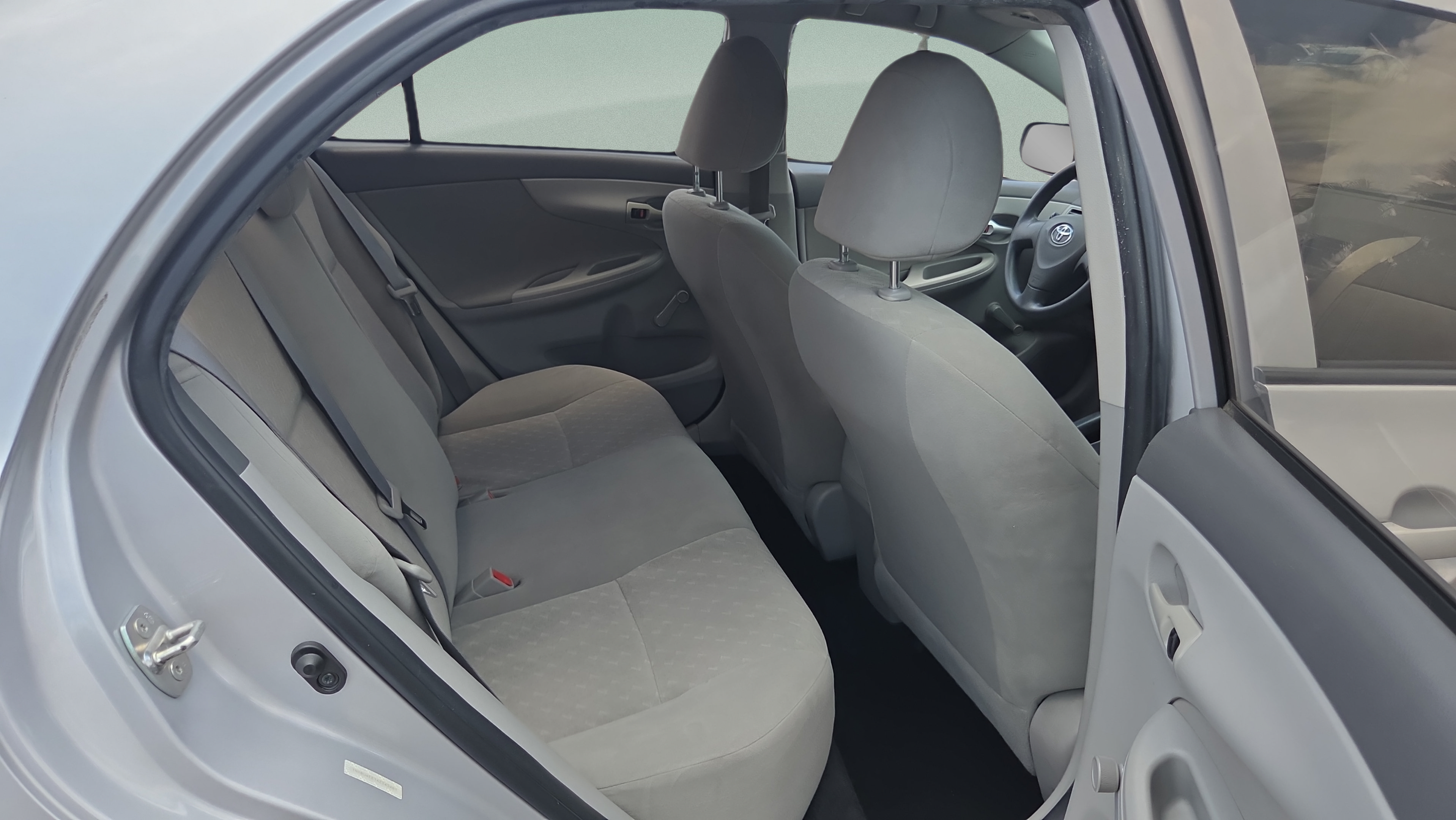 Used 2010 Toyota Corolla LE FWD image 15