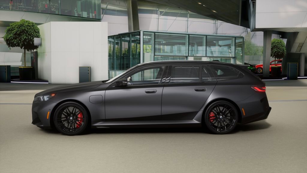 New 2026 BMW M5 Touring image 4