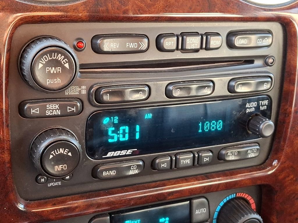 Used 2005 GMC Envoy Denali image 7