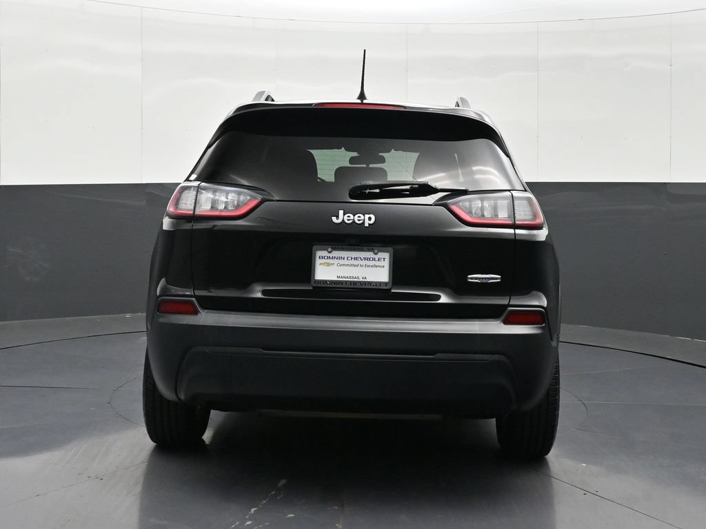 Used 2019 Jeep Cherokee Latitude w/ Popular Appearance Group FWD image 4