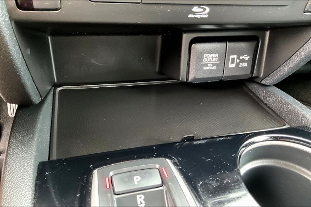 Used 2022 Honda Pilot Touring image 16