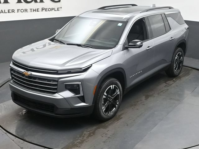 New 2027 Chevrolet Traverse LT w/ Sun and Wheel Package FWD image 24