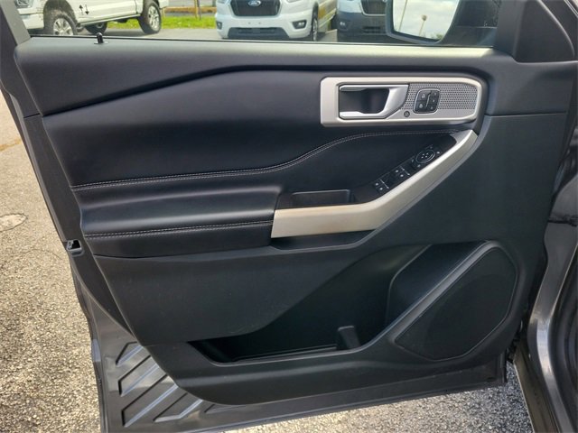 Certified 2022 Ford Explorer Limited w/ Equipment Group 301A image 14