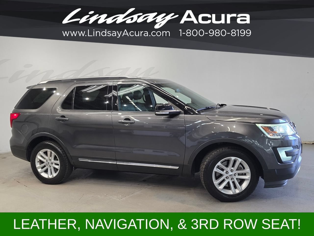 Used 2017 Ford Explorer XLT w/ Equipment Group 202A FWD image 3