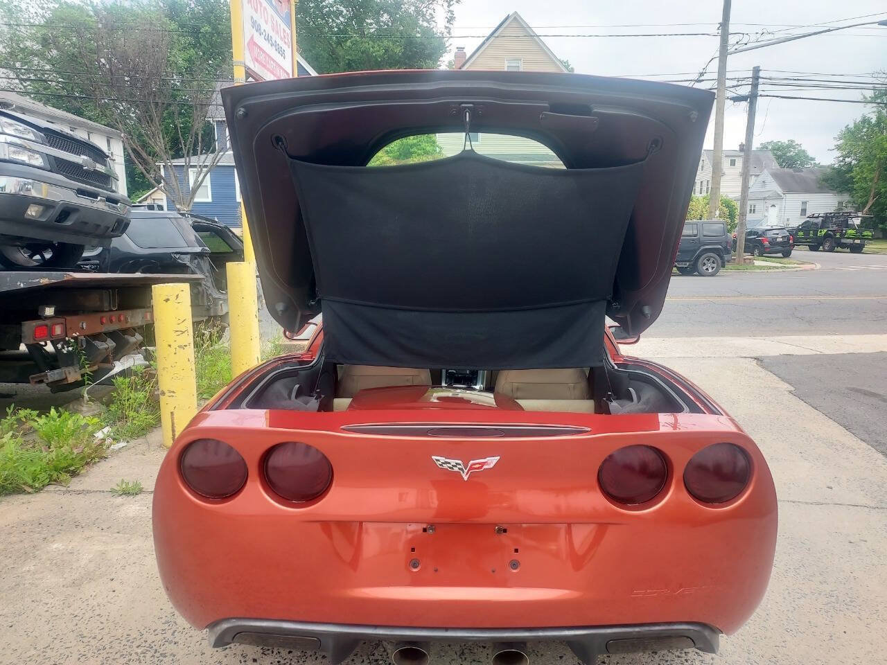 Used 2005 Chevrolet Corvette Coupe w/ Preferred Equipment Group RWD image 11
