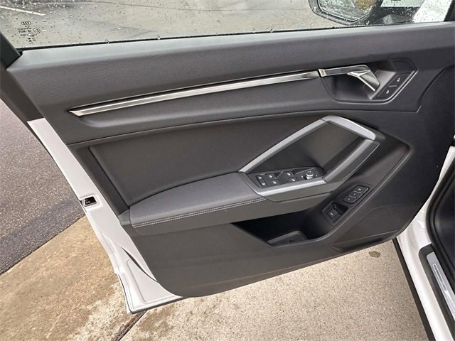 New 2025 Audi Q3 2.0T Premium image 8