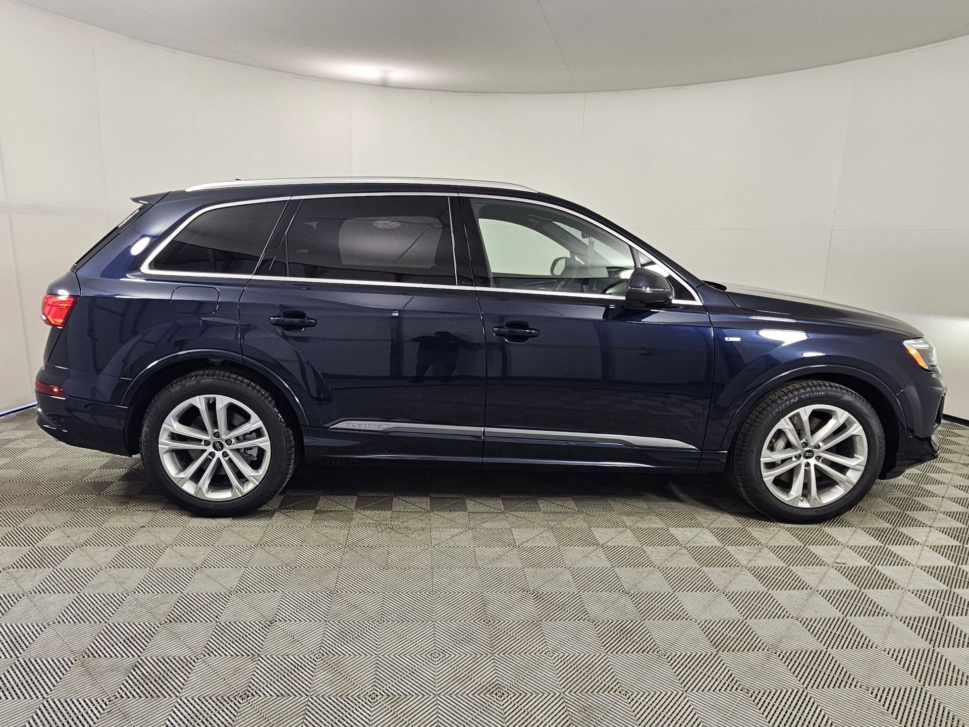 New 2026 Audi Q7 3.0T Prestige AWD/4WD image 8
