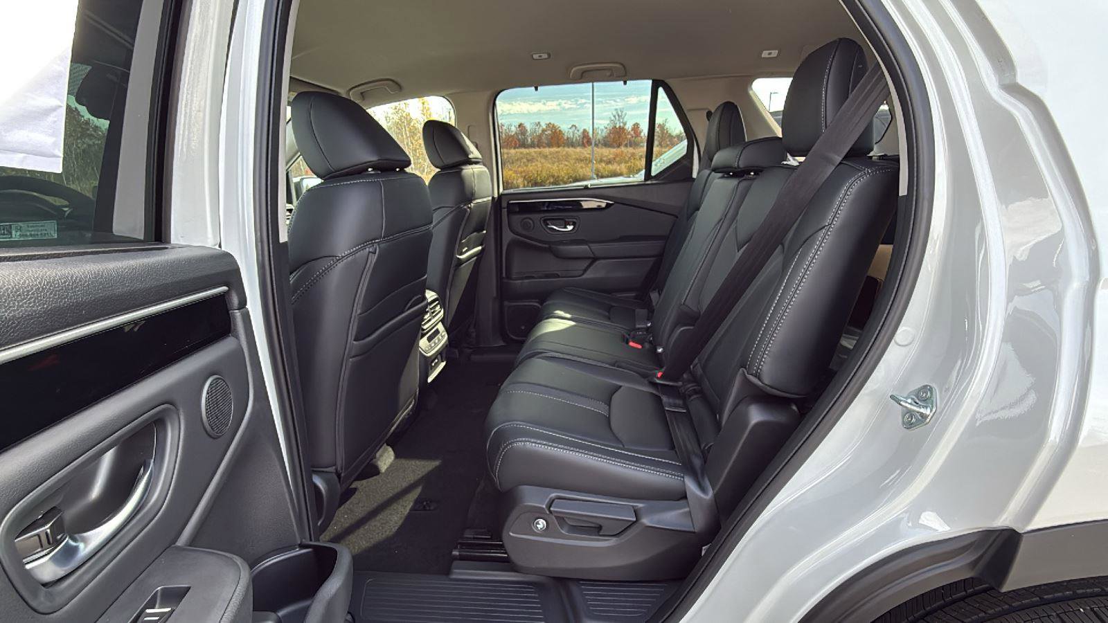 New 2025 Honda Pilot EX-L image 23