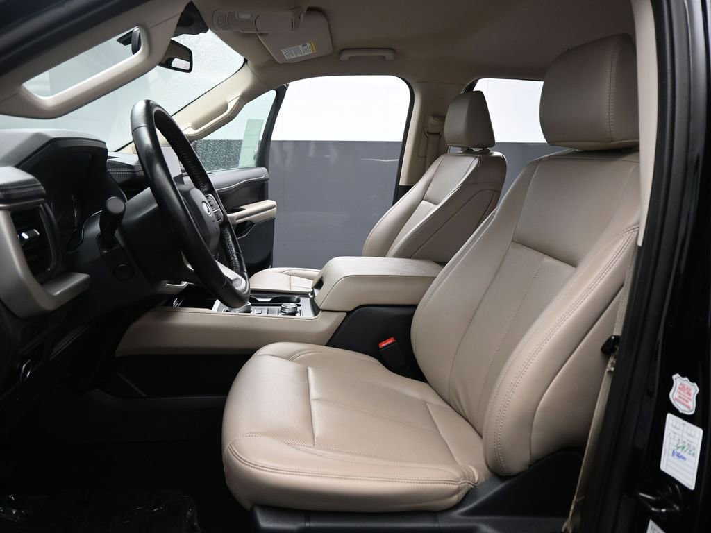 Certified 2024 Ford Expedition Max XLT image 10