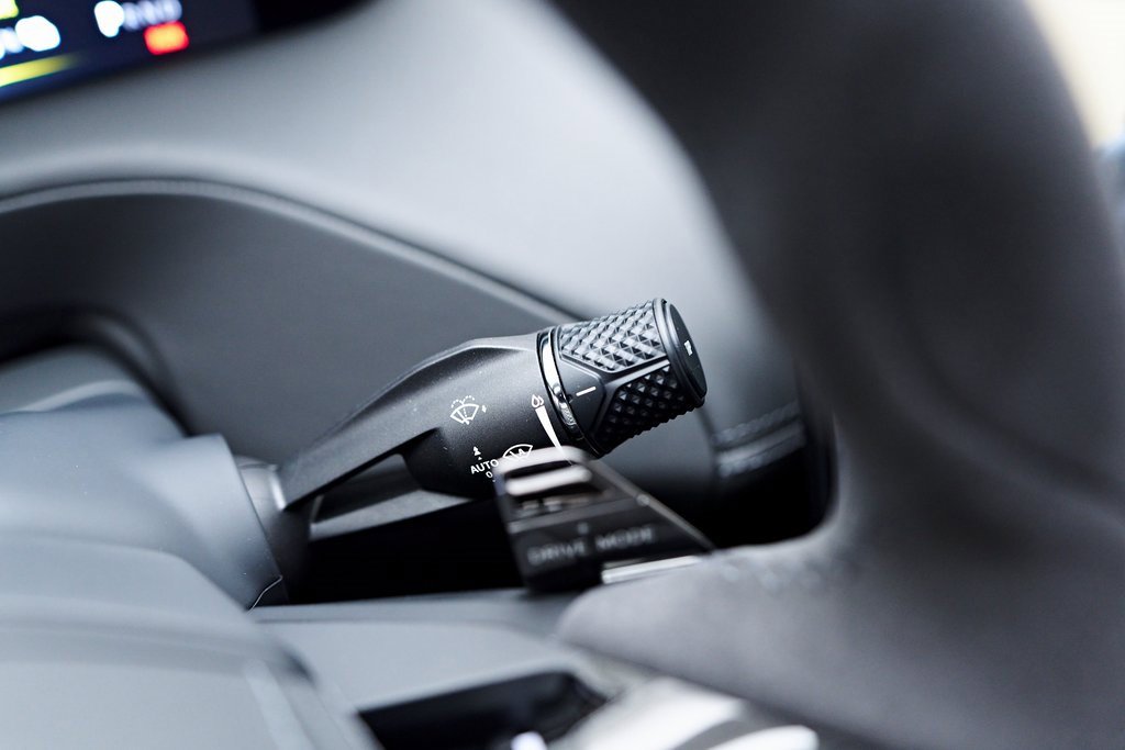 Used 2025 Lotus Eletre image 84