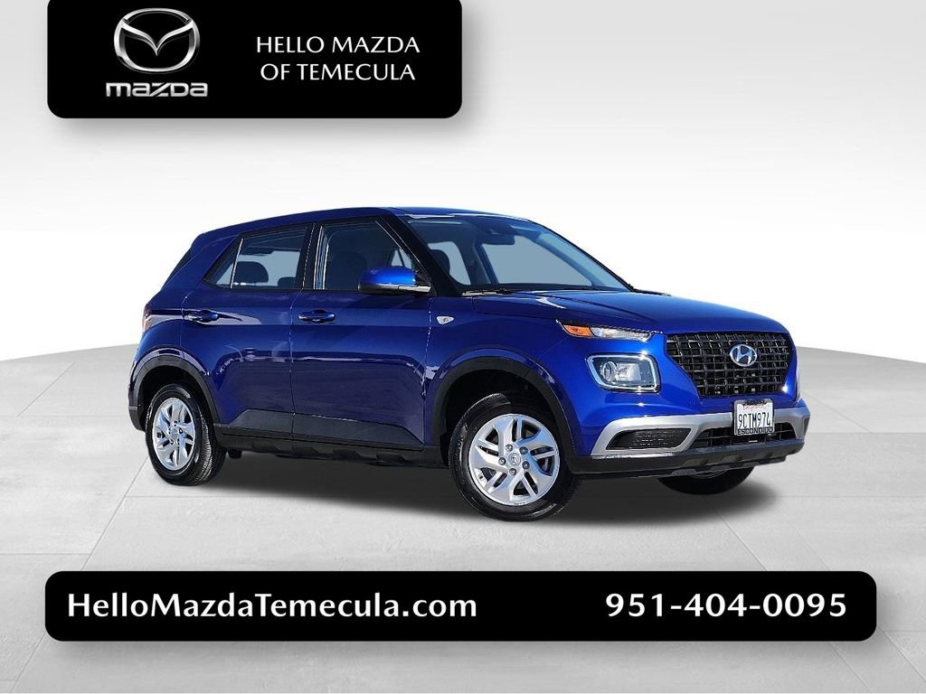Used 2022 Hyundai Venue SE FWD image 1