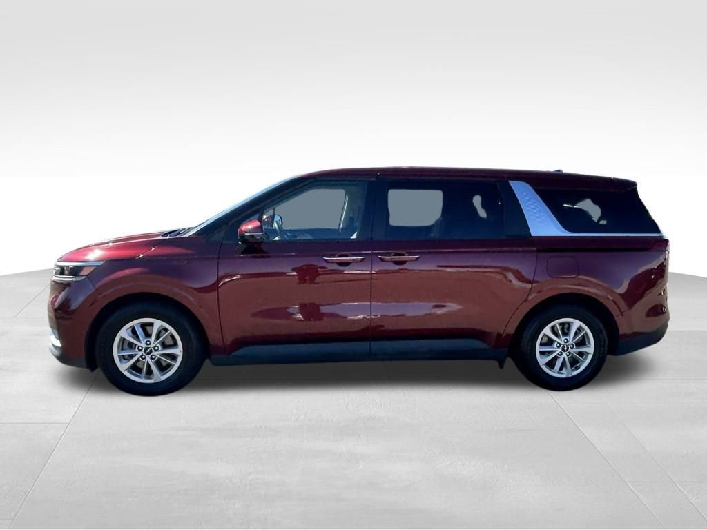 Used 2024 Kia Carnival LX image 2