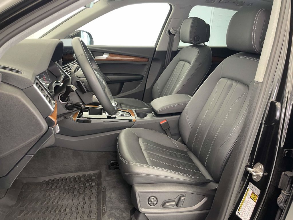 Certified 2023 Audi Q5 2.0T Premium w/ Convenience Package AWD/4WD image 5