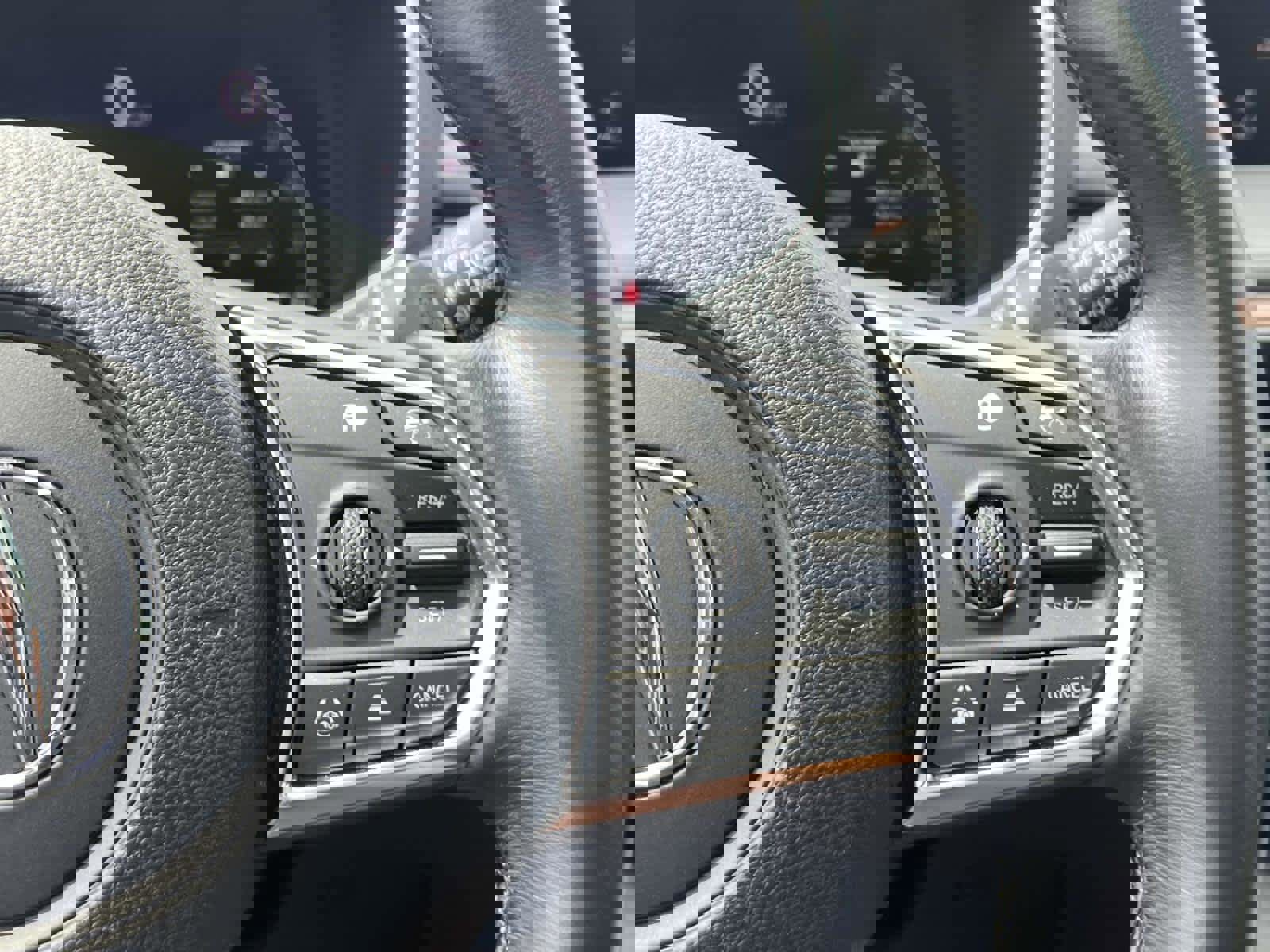 Used 2022 Acura MDX SH-AWD w/ Technology Package image 25