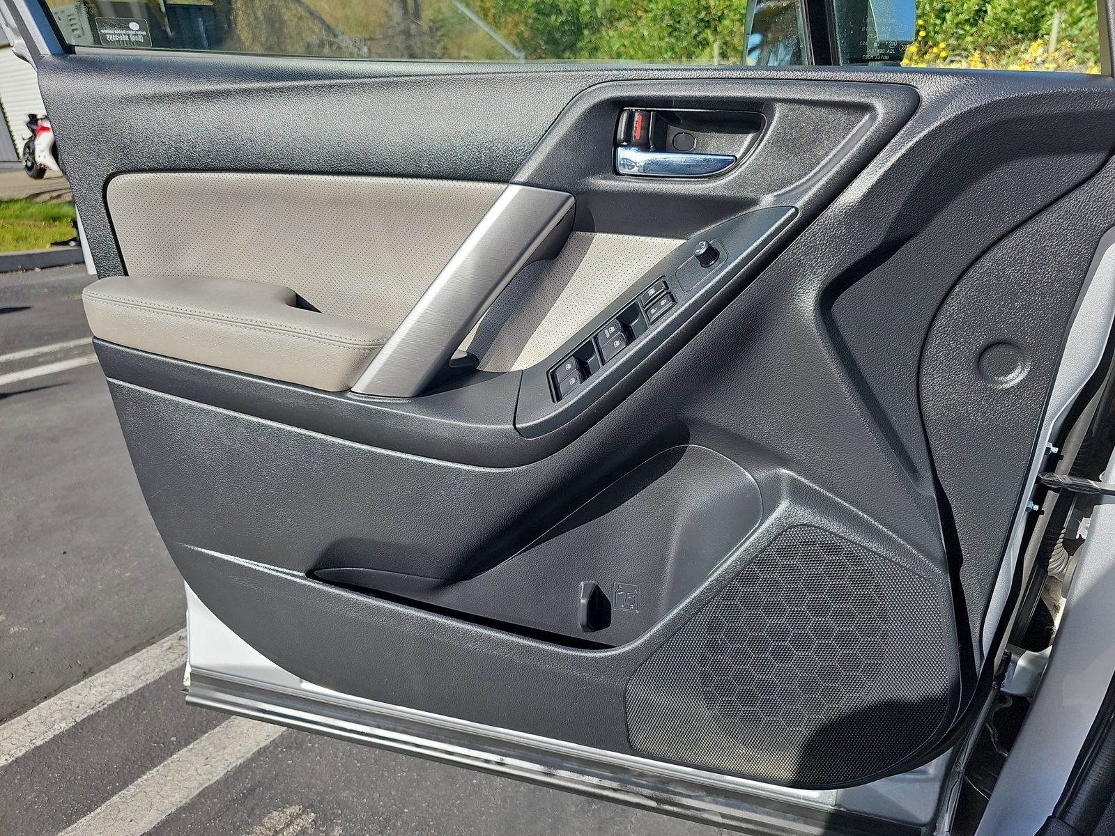 Used 2015 Subaru Forester 2.5i Limited w/ Popular Package #2 AWD/4WD image 27