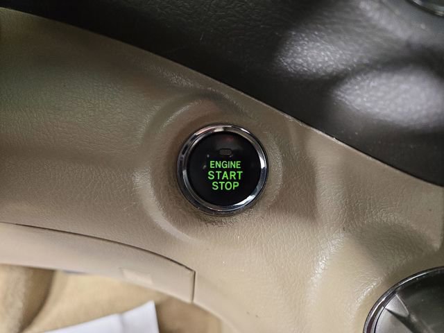 Used 2010 Toyota Highlander Limited image 25