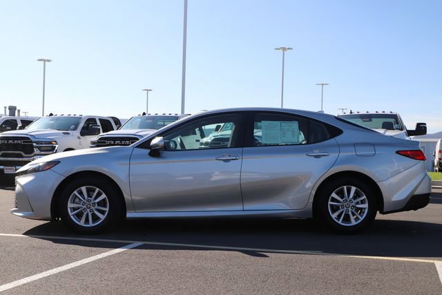 Used 2025 Toyota Camry LE FWD image 4