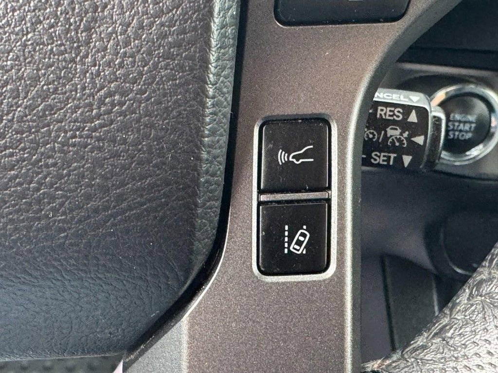 Used 2021 Toyota Tacoma TRD Off-Road AWD/4WD image 26