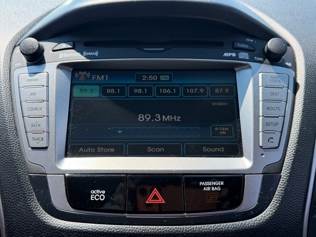 Used 2012 Hyundai Tucson Limited w/ Premium Pkg FWD image 5
