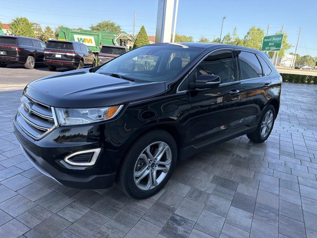 Used 2018 Ford Edge Titanium w/ Ford Safe & Smart Package FWD image 6