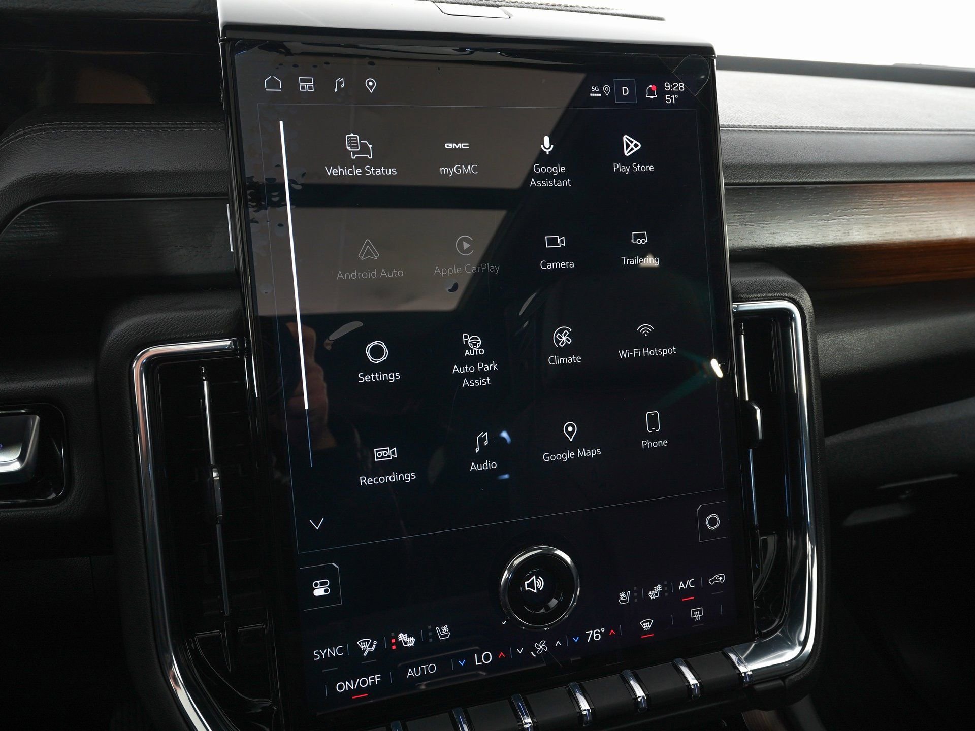 Used 2026 GMC Yukon Denali w/ Advanced Technology Package image 27