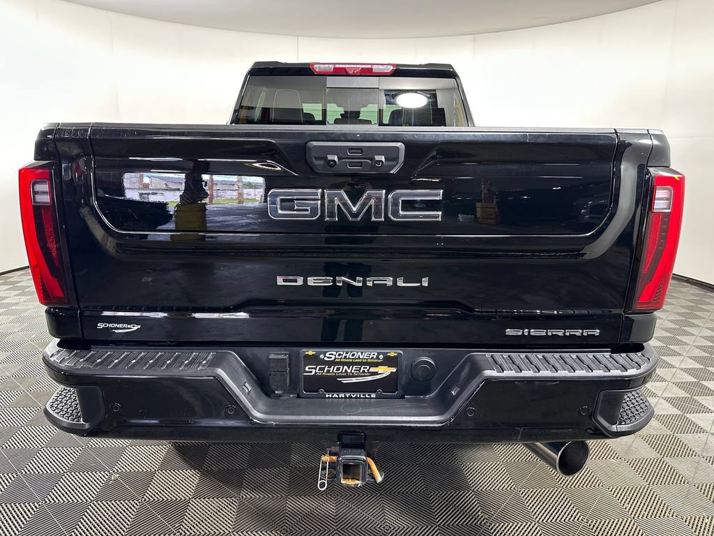 Used 2025 GMC Sierra 3500 Denali Ultimate AWD/4WD image 4