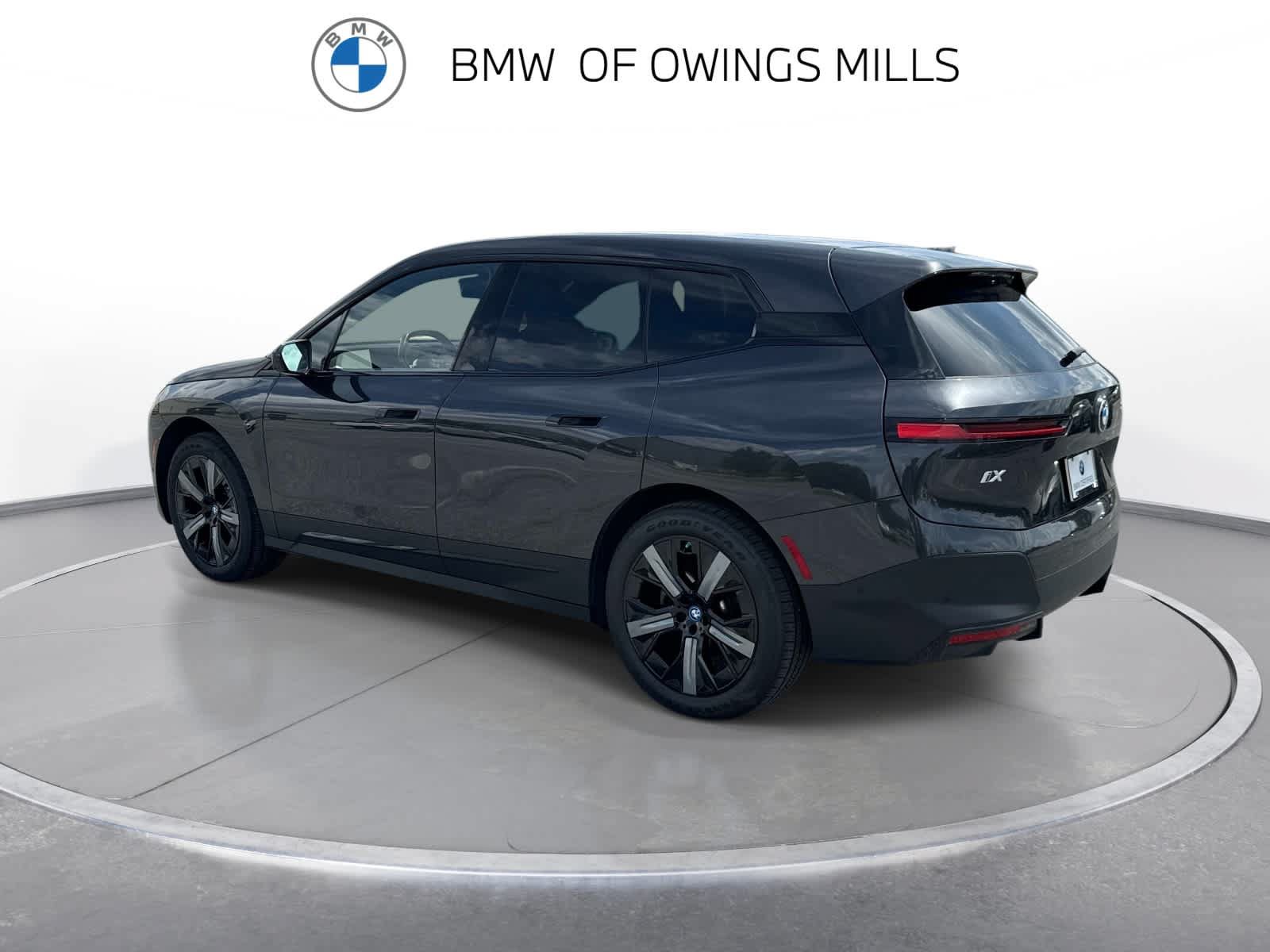 Used 2024 BMW iX xDrive50 w/ Premium Package AWD/4WD image 6