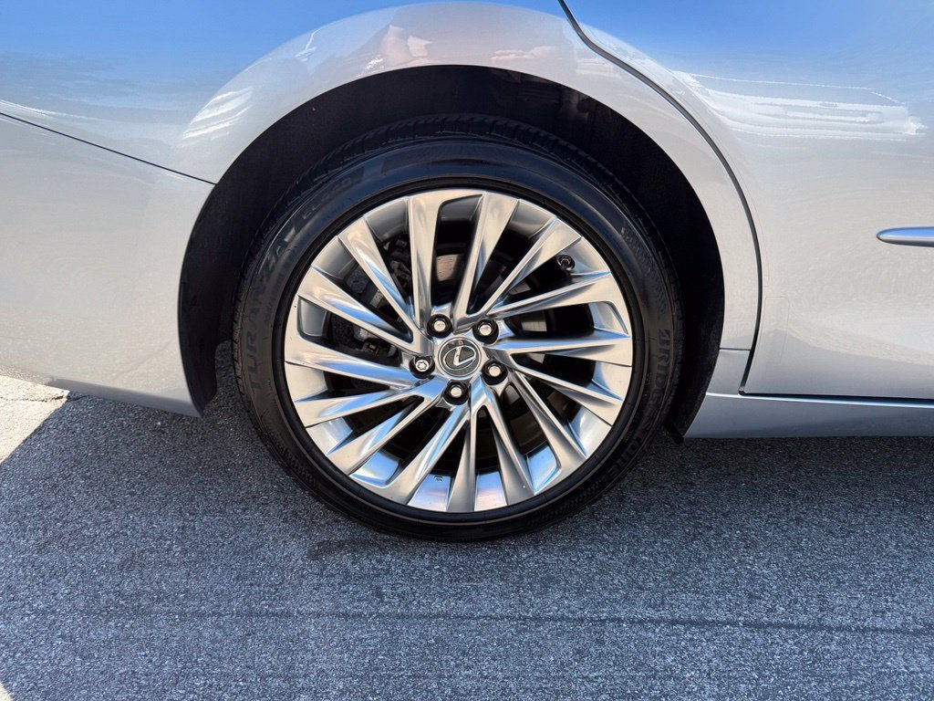 Used 2024 Lexus ES 300h w/ Premium Package FWD image 25