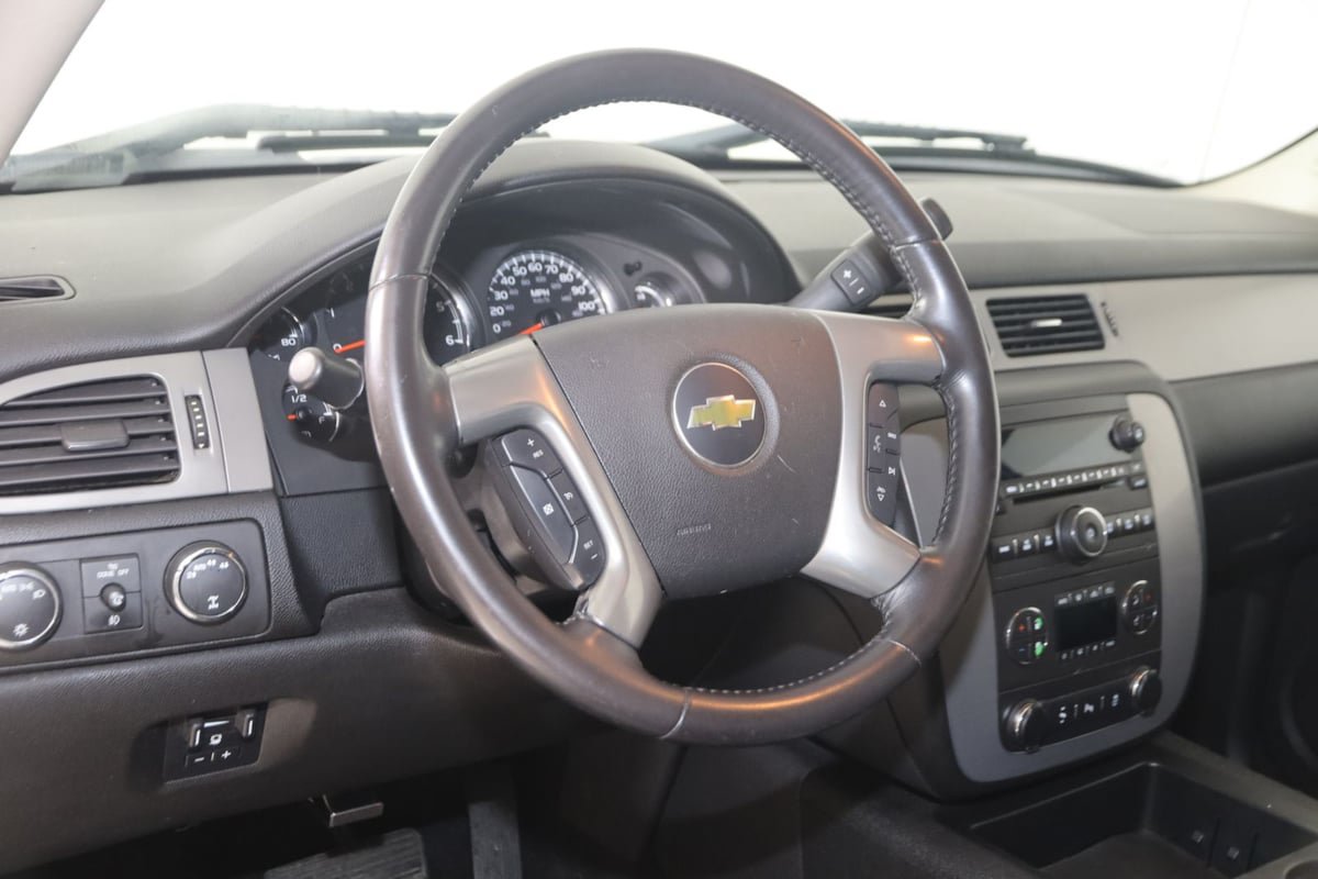 Used 2012 Chevrolet Silverado 1500 LTZ w/ LTZ White Diamond Edition AWD/4WD image 6