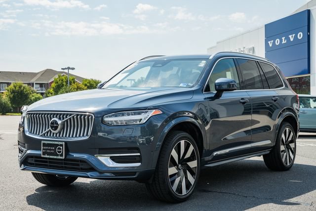 Certified 2023 Volvo XC90 T8 Ultimate w/ Lounge Package AWD/4WD image 3