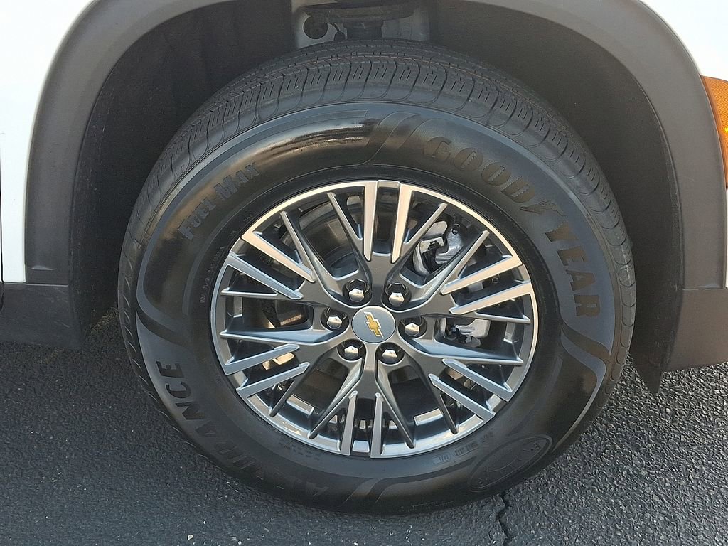 Certified 2025 Chevrolet Traverse LT image 8