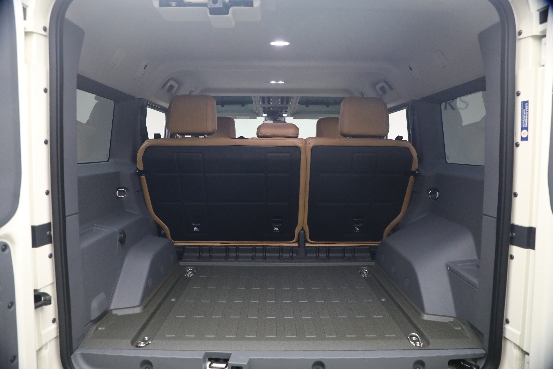 Used 2025 INEOS Grenadier Station Wagon AWD/4WD image 29