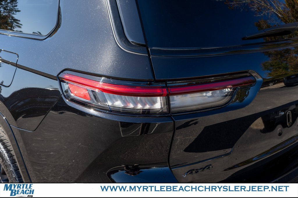 Certified 2024 Jeep Grand Cherokee L Summit w/ High Altitude Package image 11