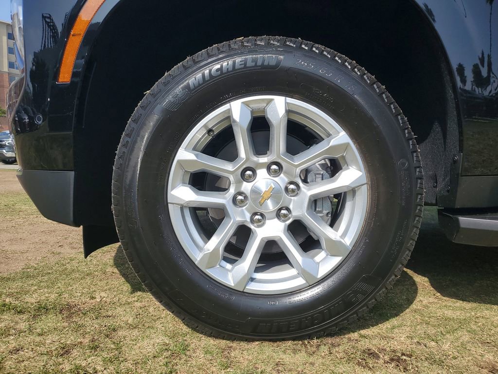 New 2026 Chevrolet Suburban LT w/ Comfort Package image 6