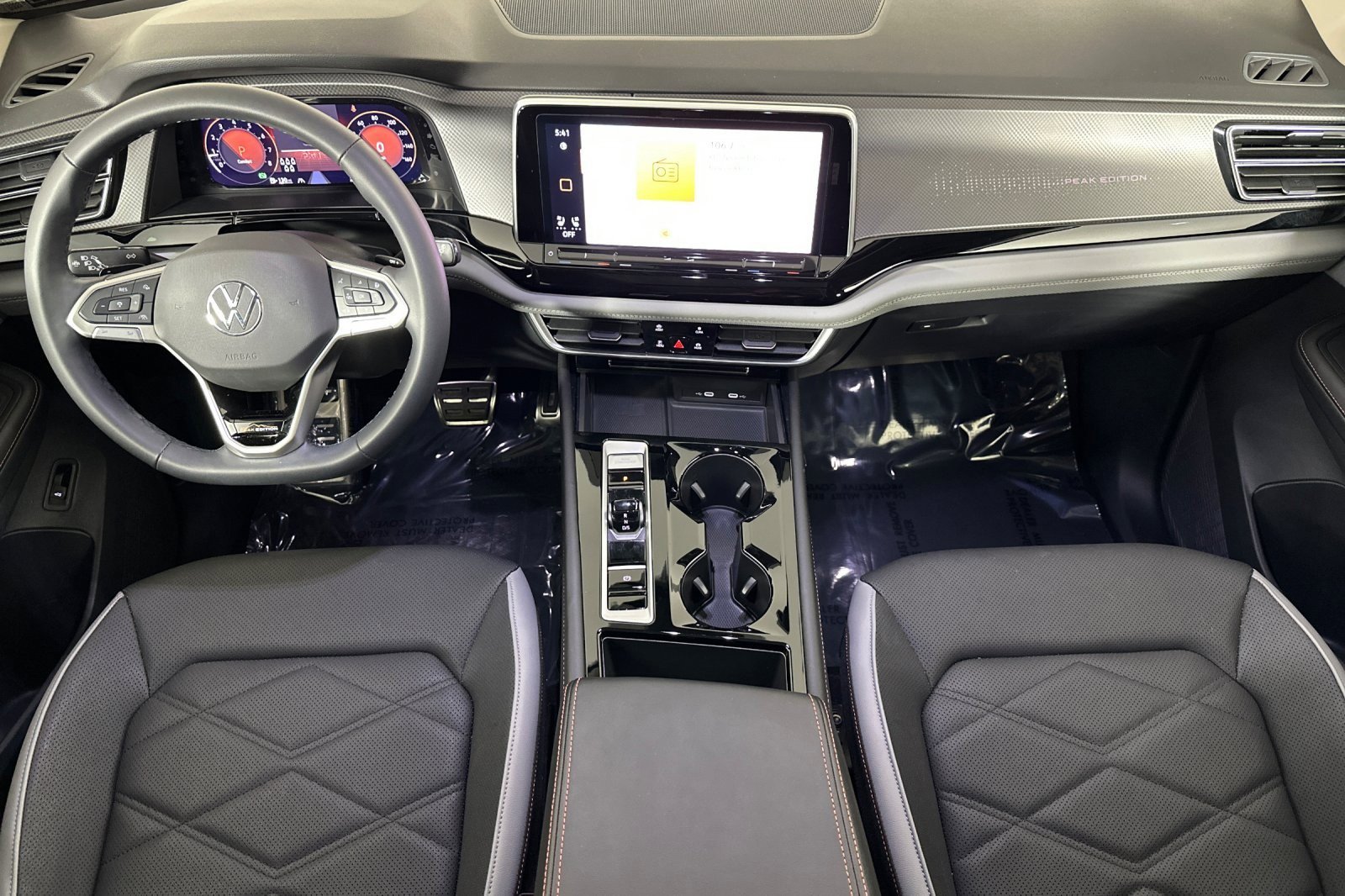 Used 2024 Volkswagen Atlas Peak Edition SE image 12