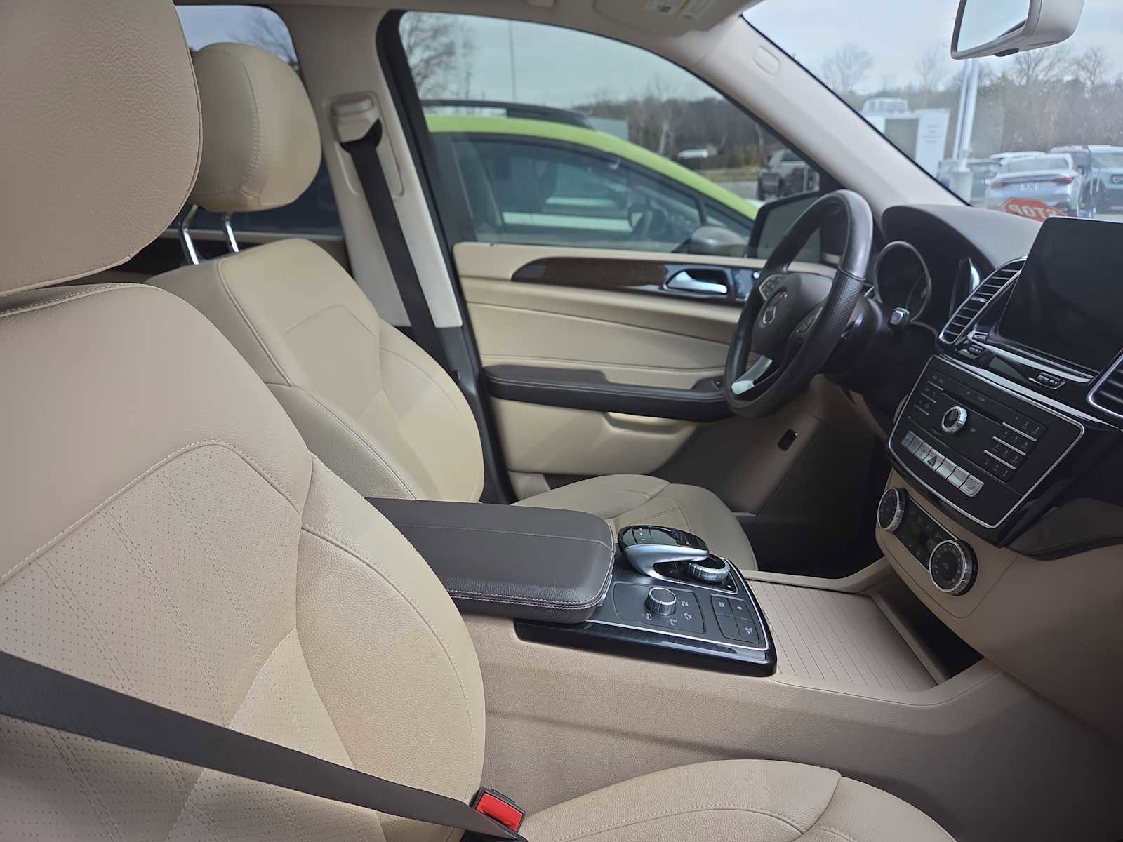 Used 2018 Mercedes-Benz GLE 350 4MATIC image 4