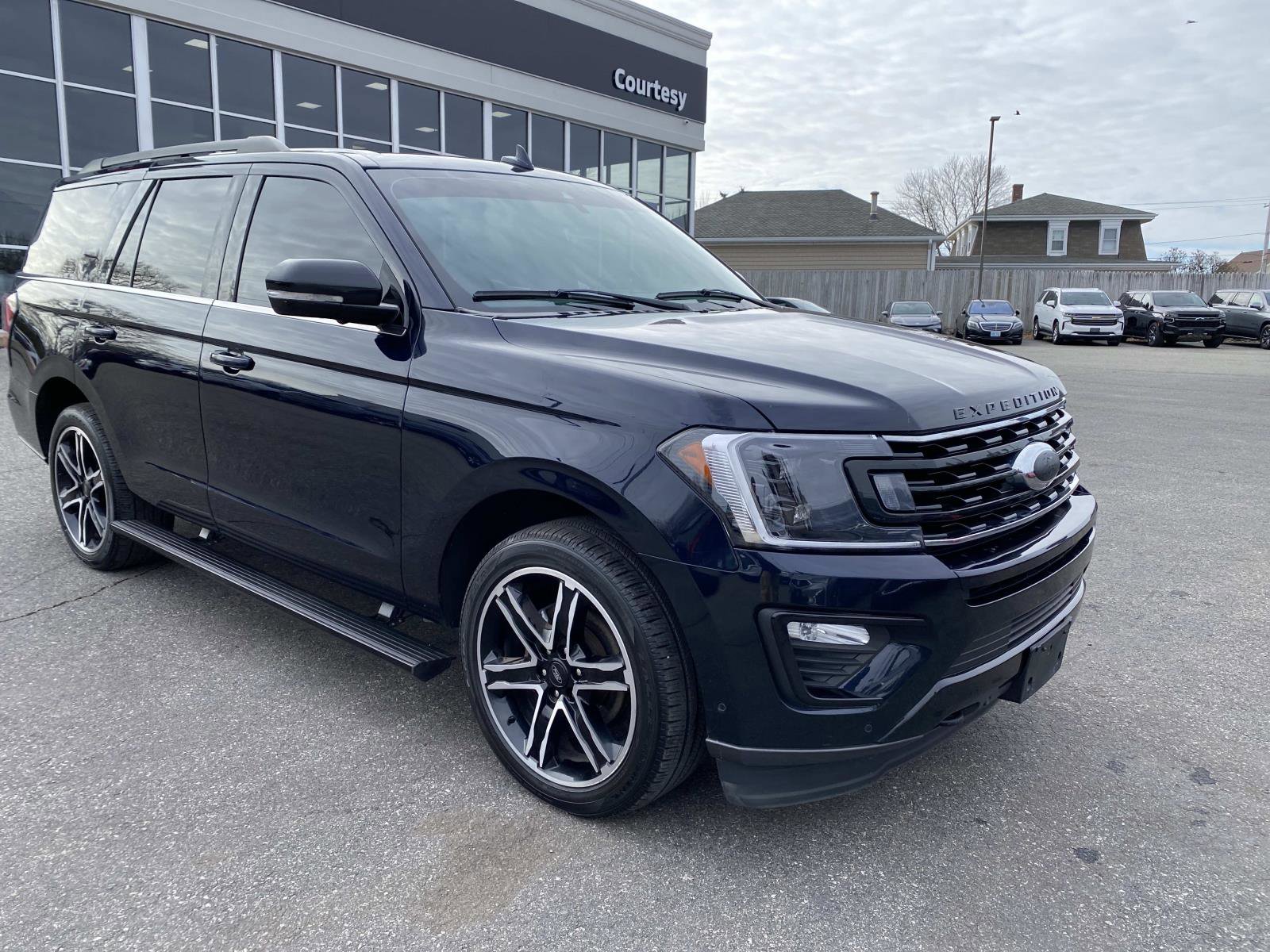 Used 2021 Ford Expedition Limited image 8