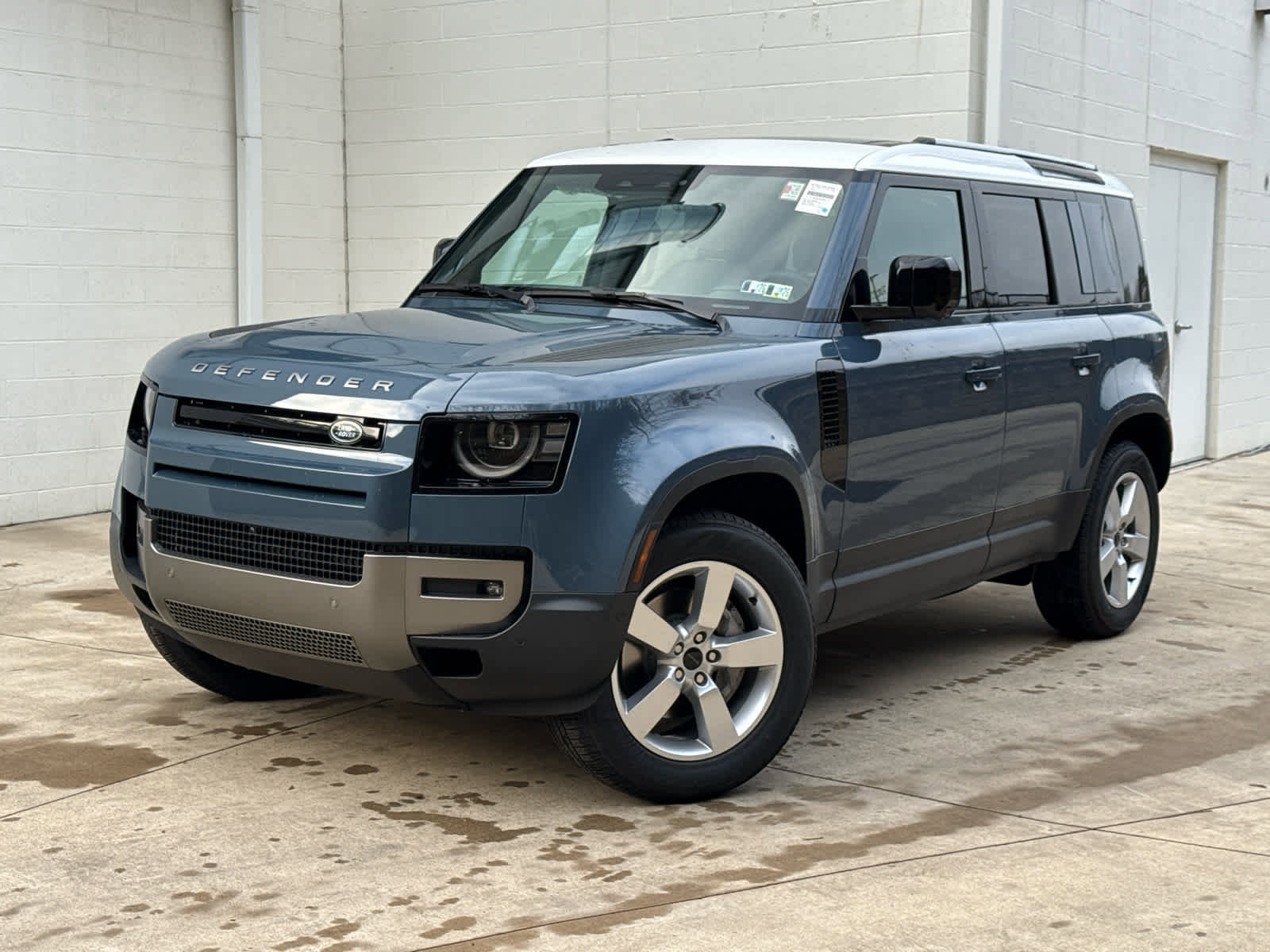 Used 2026 Land Rover Defender 110 S image 1