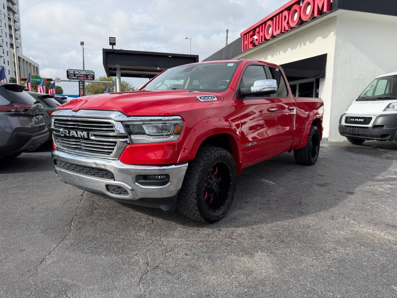 Used 2020 RAM 1500 Laramie RWD image 1