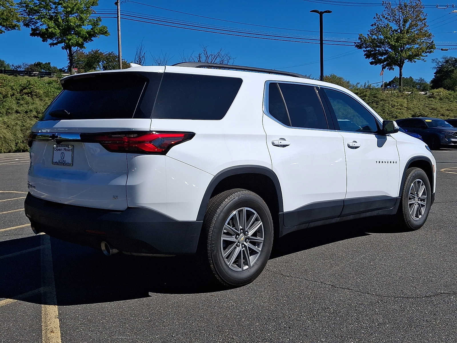 Used 2024 Chevrolet Traverse LT AWD/4WD image 6