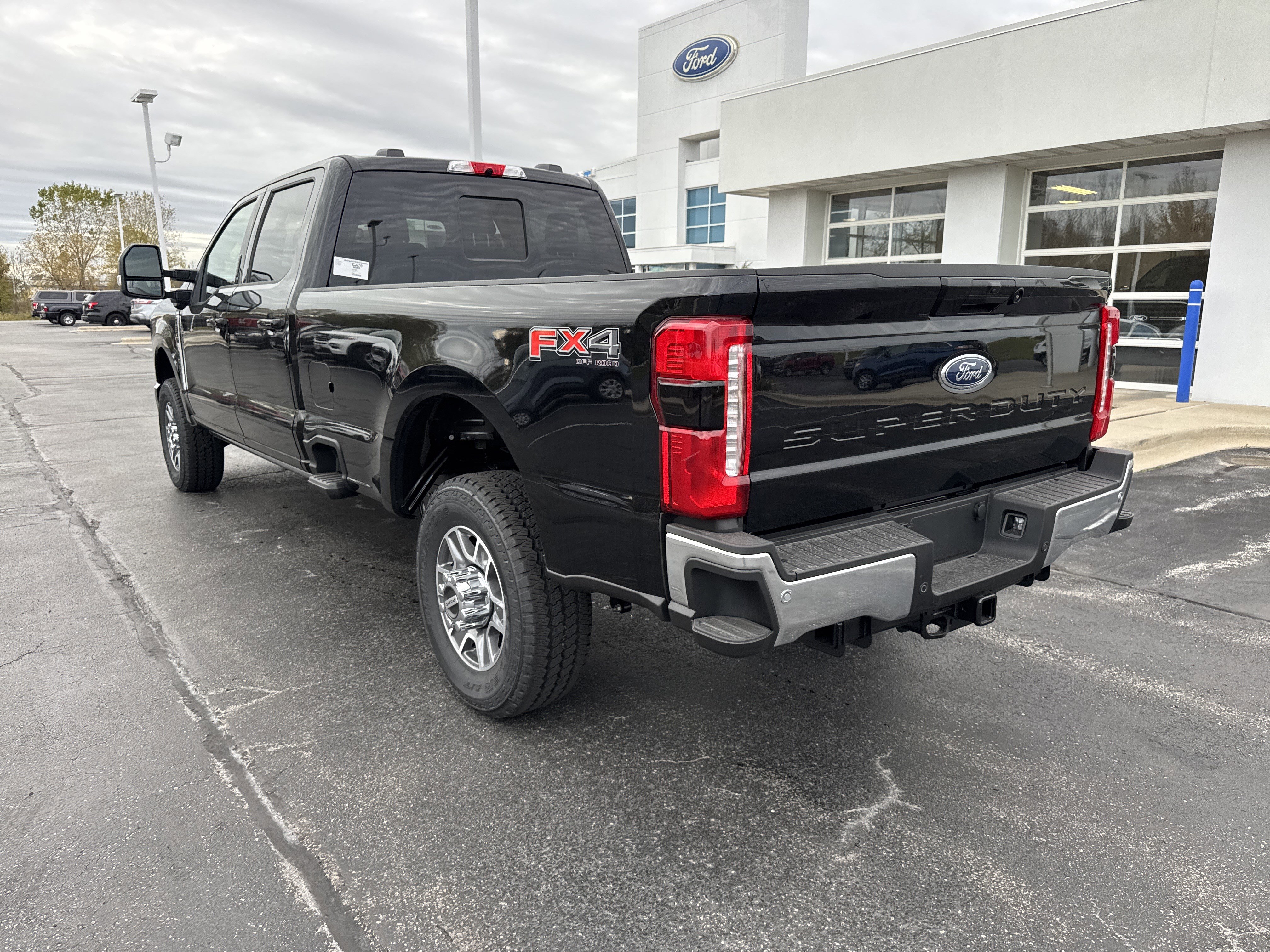 New 2026 Ford F350 Lariat w/ FX4 Off-Road Package image 18