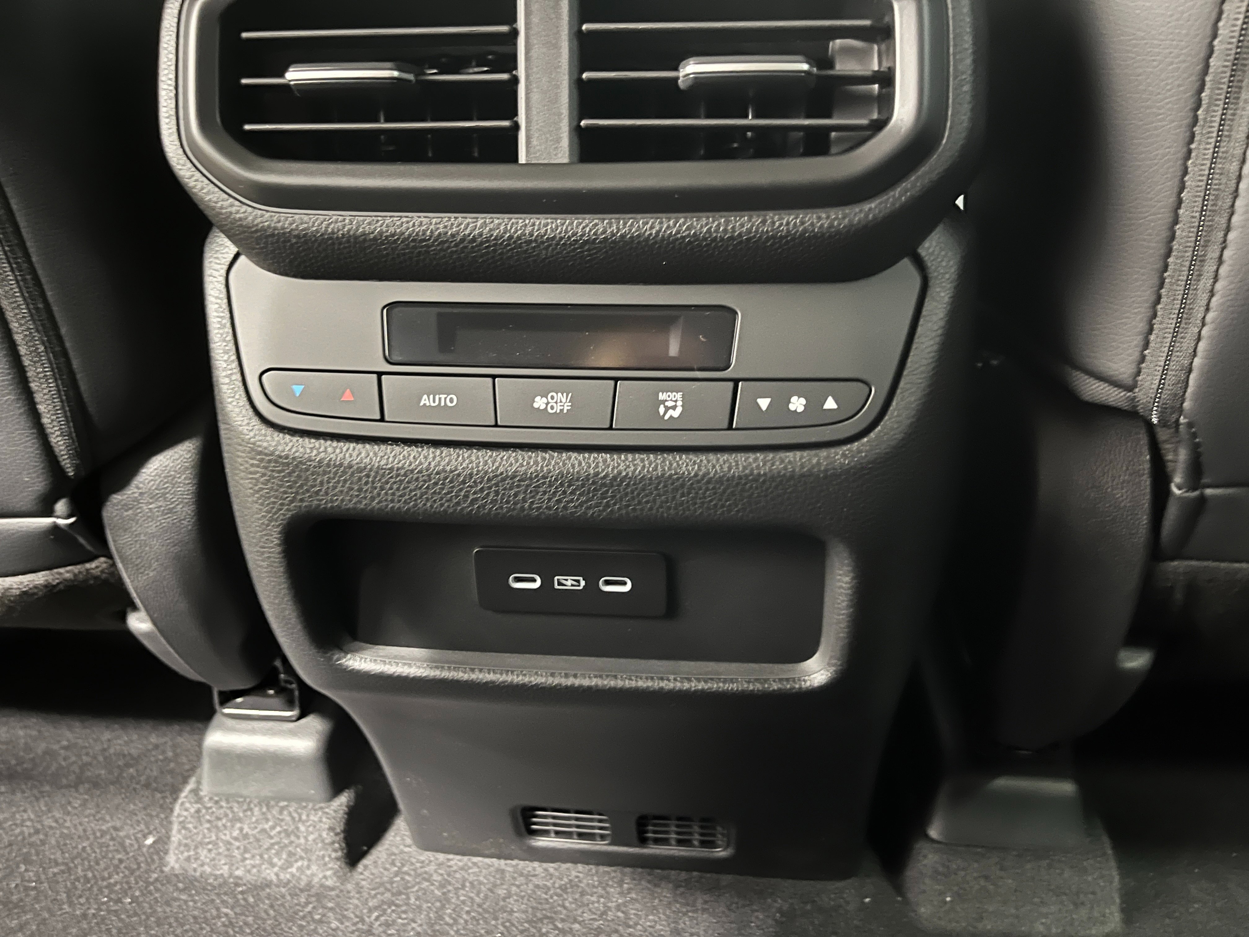 New 2025 Honda Pilot Touring image 18