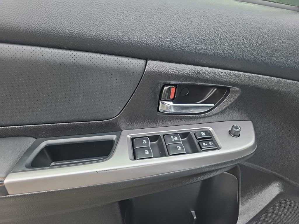 Used 2017 Subaru Crosstrek 2.0i Limited image 7