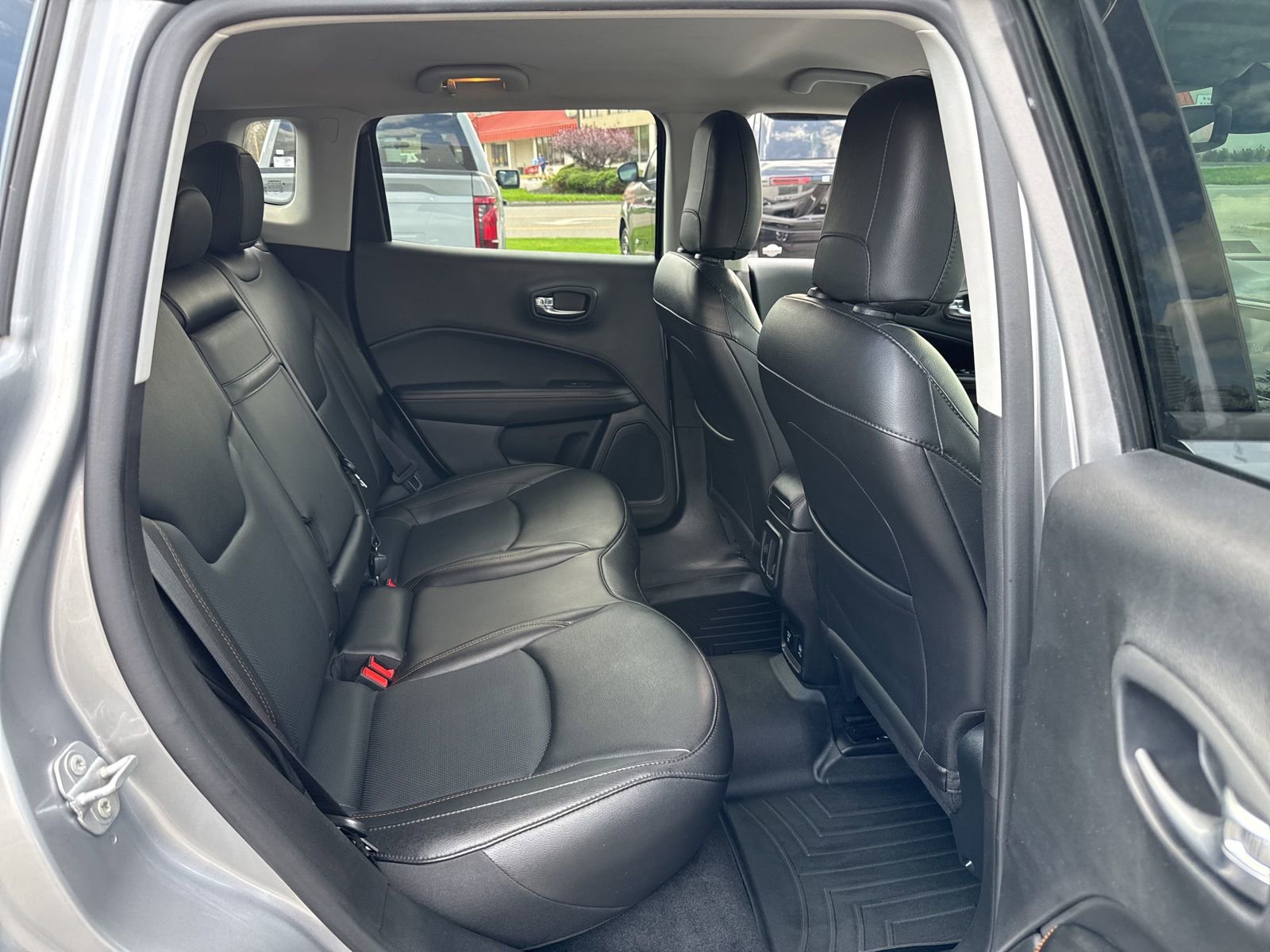 Used 2019 Jeep Compass Limited AWD/4WD image 10