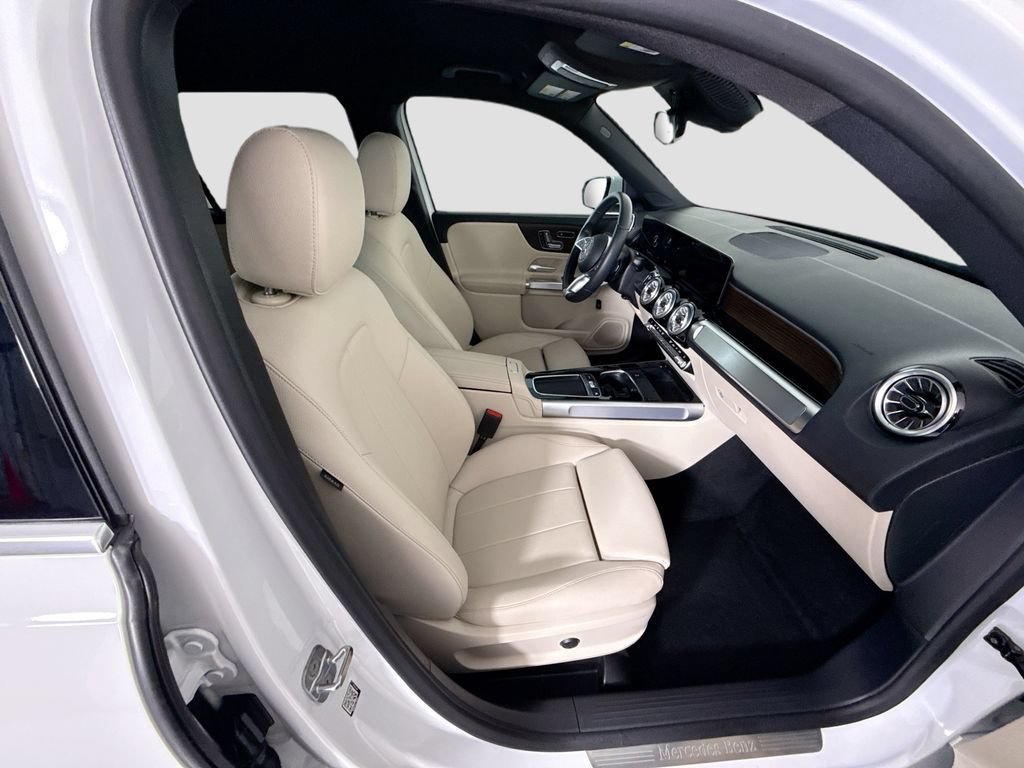 Certified 2025 Mercedes-Benz GLB 250 image 20
