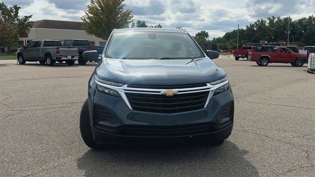 Certified 2024 Chevrolet Equinox LS w/ LS Convenience Package FWD image 3
