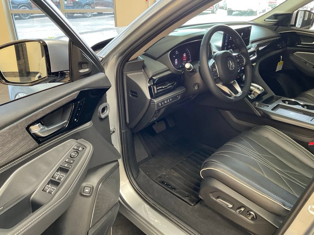 Certified 2026 Acura MDX w/ Advance Package AWD/4WD image 10
