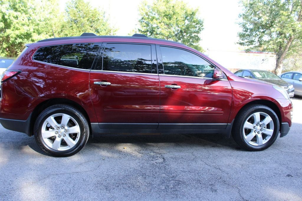 Used 2017 Chevrolet Traverse LT w/ Style and Technology Package AWD/4WD image 5