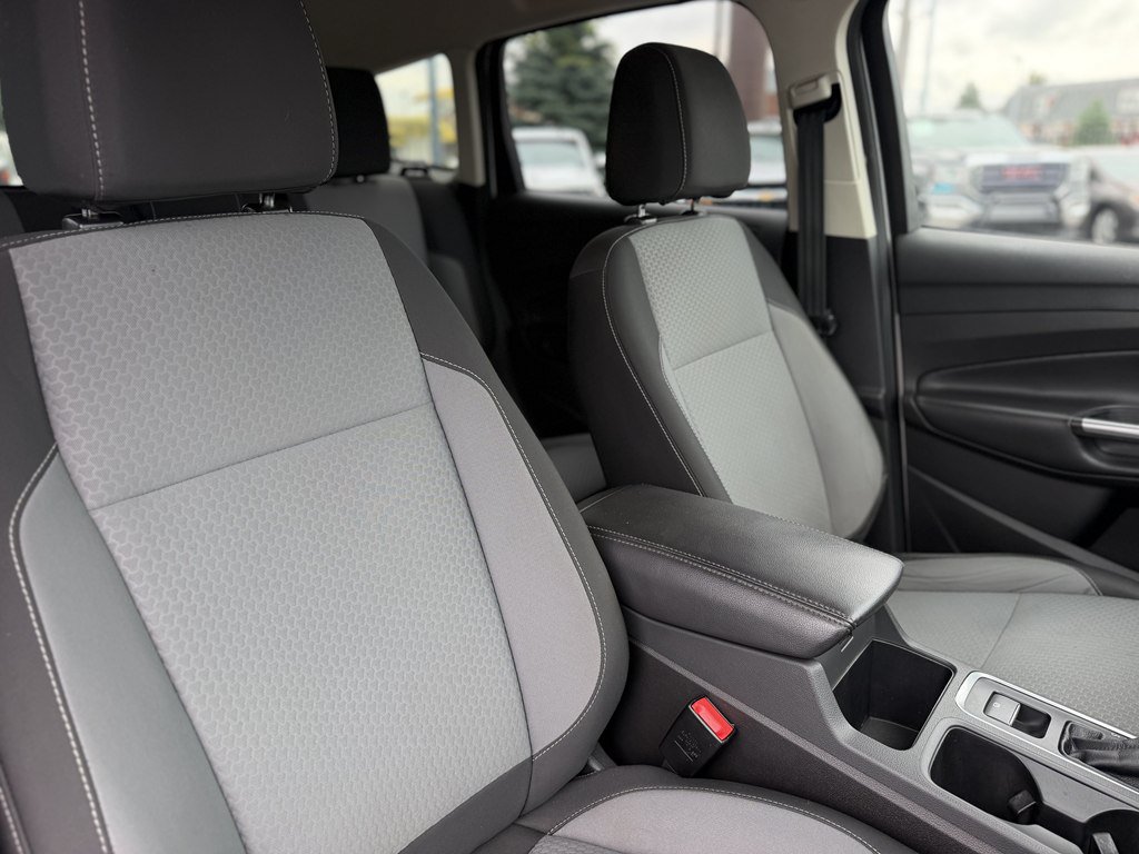 Used 2017 Ford Escape SE FWD image 12